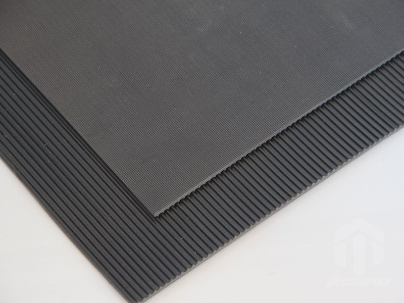 Anti-slip Rubber Matting Fine Ribbed Pyramid Stud - Maith Gulf Int'l Co.,  Ltd.